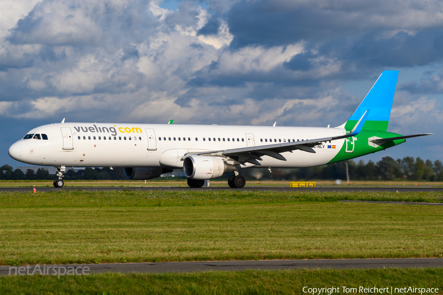 Vueling Airbus A321-211 (EC-NLY) | Photo 584700