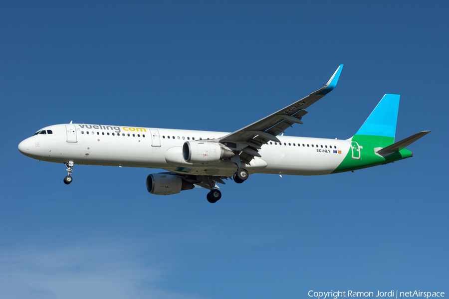 Vueling Airbus A321-211 (EC-NLY) | Photo 482954