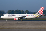 Volotea Airbus A320-214 (EC-NPC) at  Milan - Linate, Italy