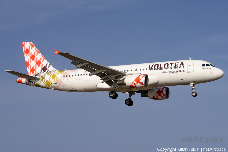Volotea Airbus A320-214 (EC-NQN) | Photo 533965