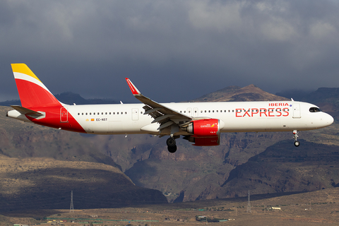 Iberia Express Airbus A321-251NX (EC-NST) at  Gran Canaria, Spain