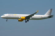 Vueling Airbus A321-271NX (EC-NYC) at  Paris - Orly, France