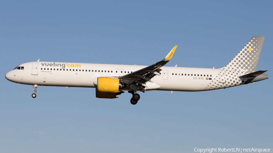 Vueling Airbus A321-271NX (EC-NYE) | Photo 600378