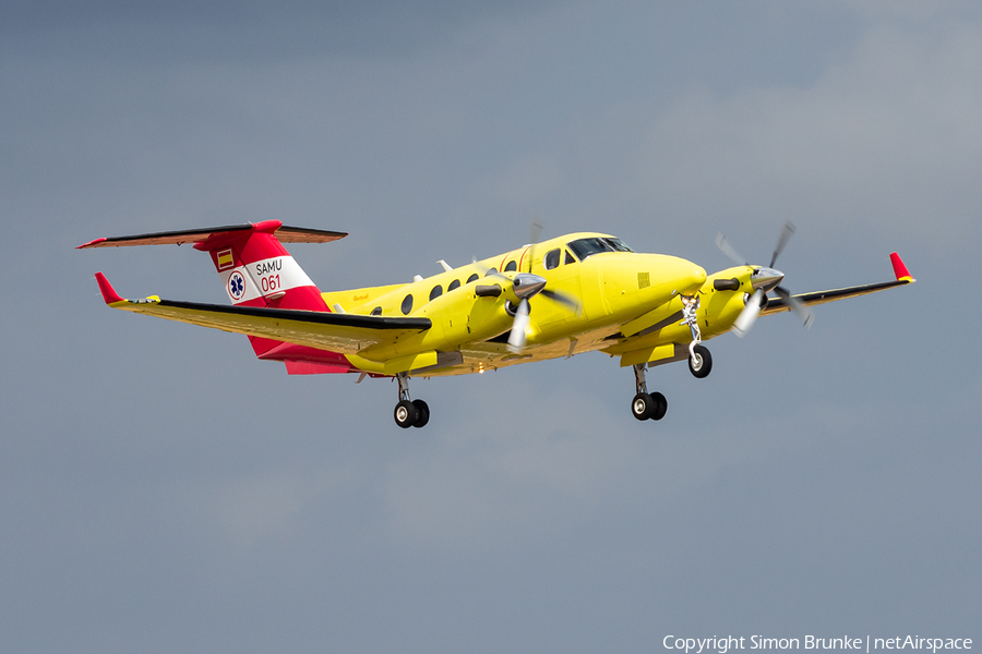 Babcock MCS Beech King Air 250 (EC-OAE) | Photo 625206
