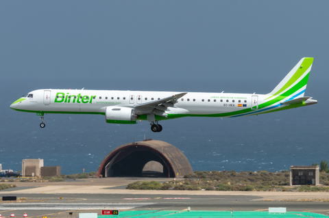 Binter Canarias Embraer ERJ-195E2 (ERJ-190-400STD) (EC-OEA) at  Gran Canaria, Spain