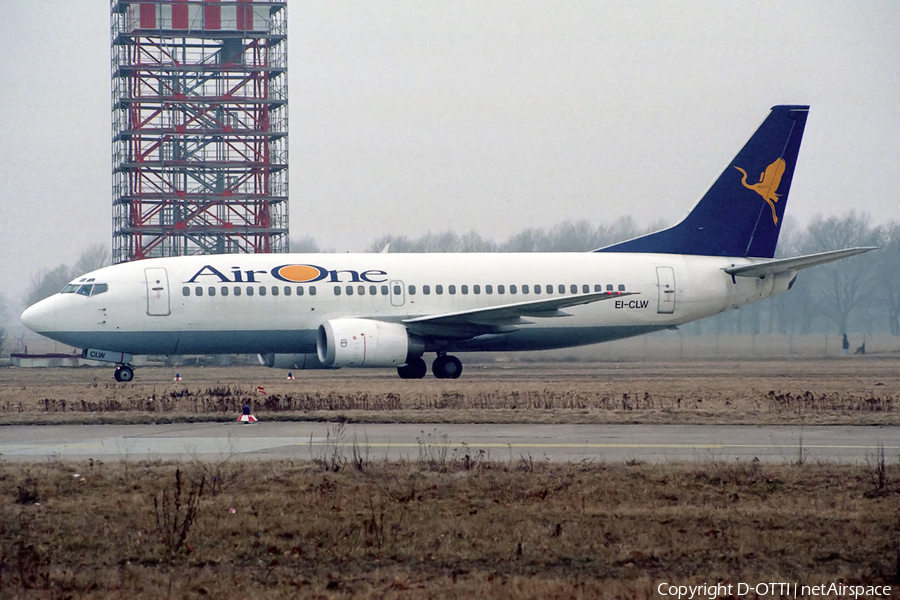 Air One Boeing 737-3Y0 (EI-CLW) | Photo 145315