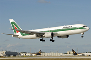 Alitalia Boeing 767-3Q8(ER) (EI-CRD) at  Miami - International, United States