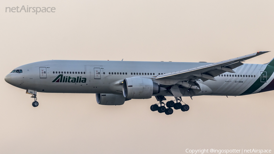 Alitalia Boeing 777-243(ER) (EI-DBK) | Photo 358885