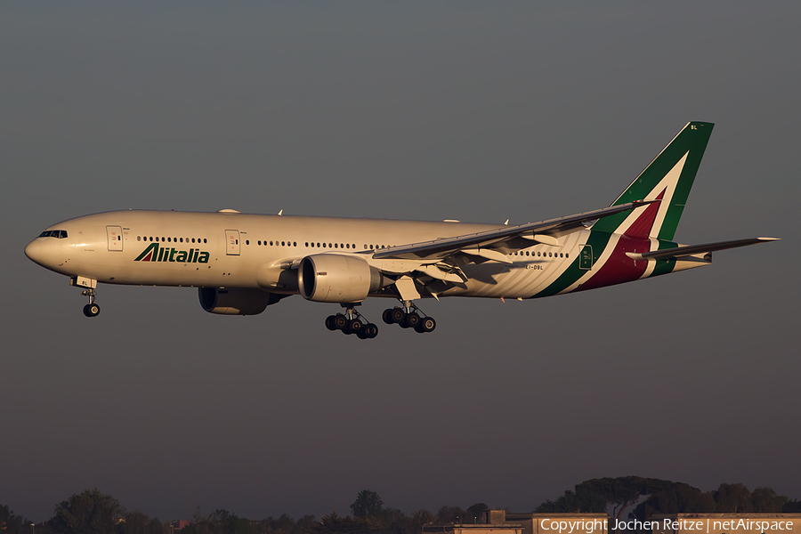 Alitalia Boeing 777-243(ER) (EI-DBL) | Photo 168960