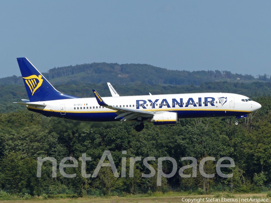 Ryanair Boeing 737-8AS (EI-DCJ) | Photo 637717