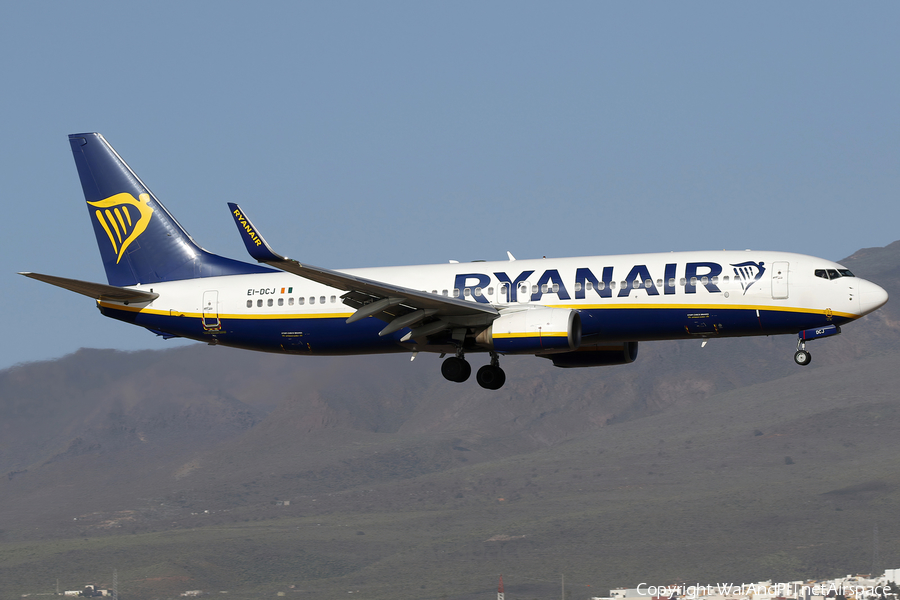 Ryanair Boeing 737-8AS (EI-DCJ) | Photo 666413