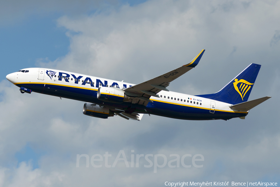 Ryanair Boeing 737-8AS (EI-DCR) | Photo 405082