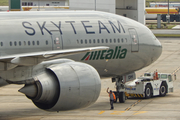 Alitalia Boeing 777-243(ER) (EI-DDH) at  Rio De Janeiro - Galeao - Antonio Carlos Jobim International, Brazil