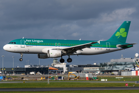 Aer Lingus Airbus A320-214 (EI-DEH) at  Dublin, Ireland