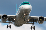 Aer Lingus Airbus A320-214 (EI-DEK) at  London - Heathrow, United Kingdom