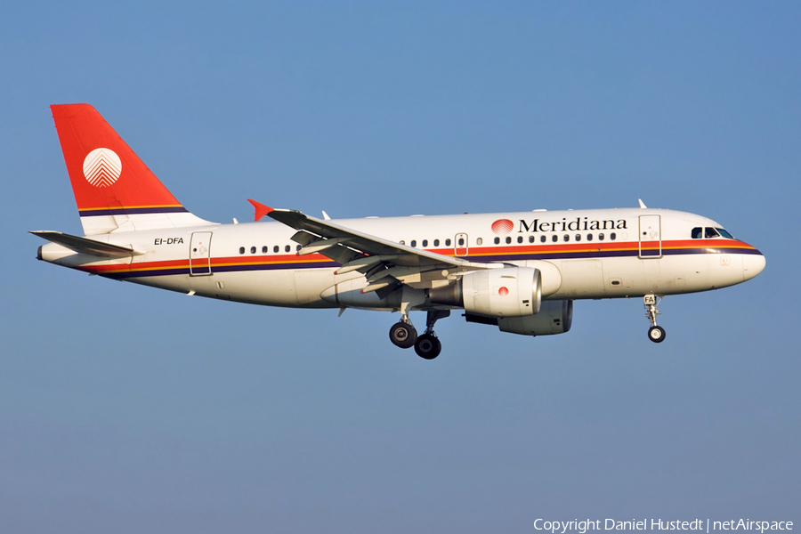 Meridiana Airbus A319-112 (EI-DFA) | Photo 544960