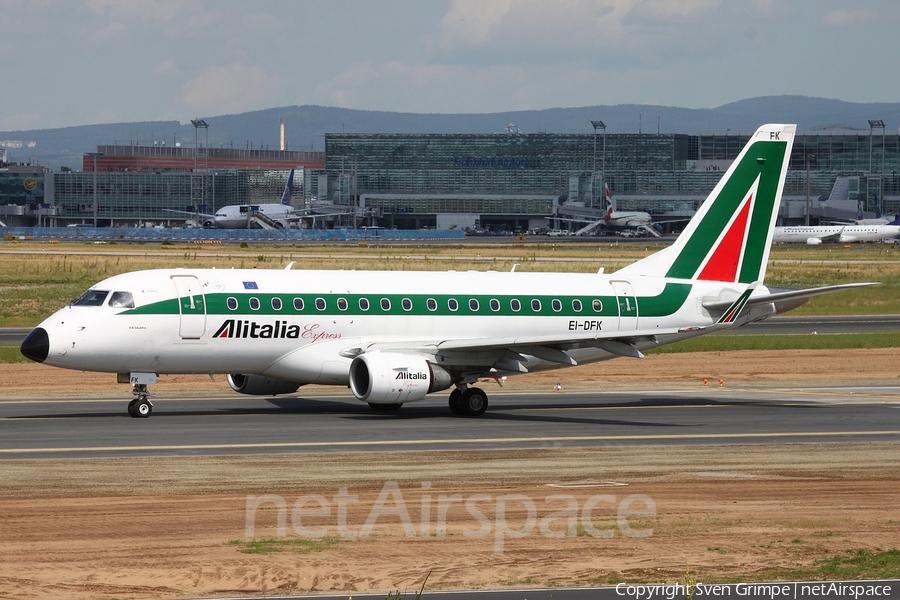 Alitalia Express Embraer ERJ-170LR (ERJ-170-100LR) (EI-DFK) | Photo 14866