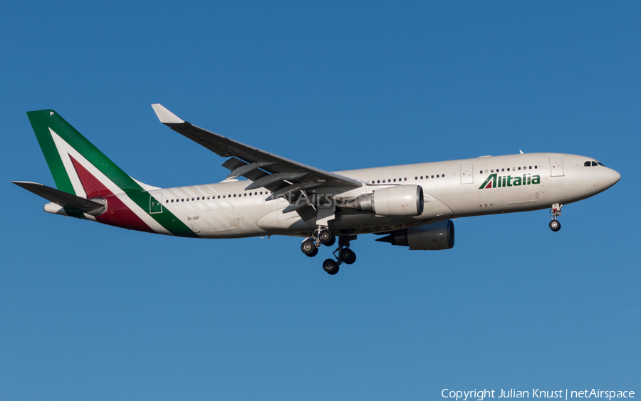Alitalia Airbus A330-202 (EI-DIP) | Photo 245699