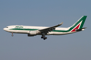 Alitalia Airbus A330-202 (EI-DIP) at  Rome - Fiumicino (Leonardo DaVinci), Italy