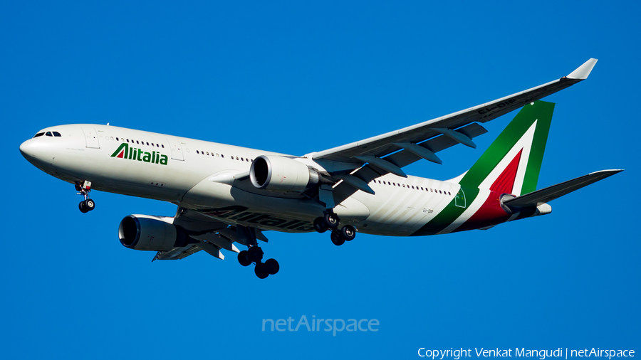 Alitalia Airbus A330-202 (EI-DIP) | Photo 193577