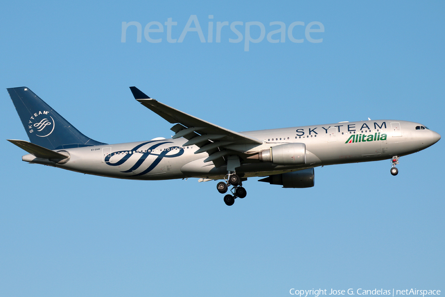 Alitalia Airbus A330-202 (EI-DIR) | Photo 119216