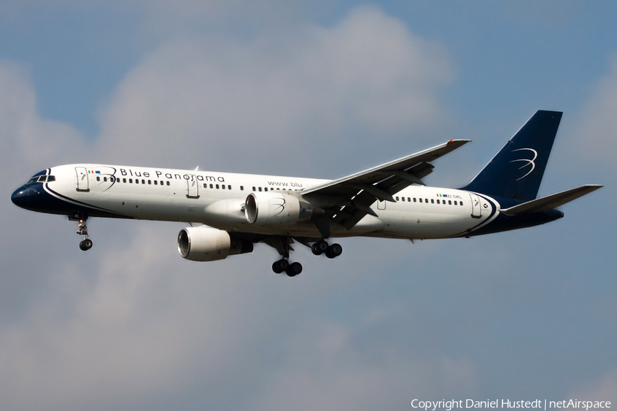 Blue Panorama Airlines Boeing 757-231 (EI-DKL) | Photo 659008