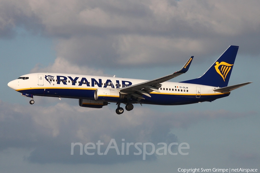 Ryanair Boeing 737-8AS (EI-DLW) | Photo 170091