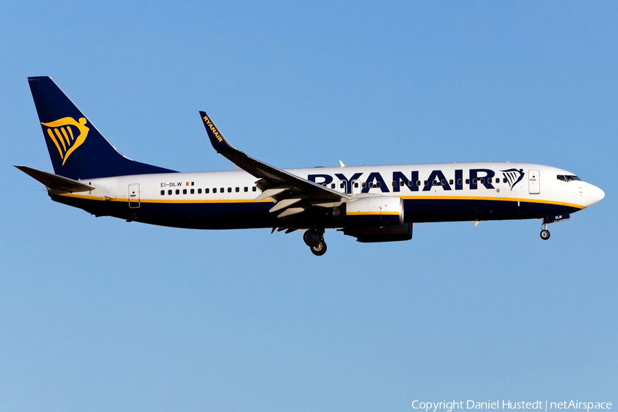 Ryanair Boeing 737-8AS (EI-DLW) | Photo 514933