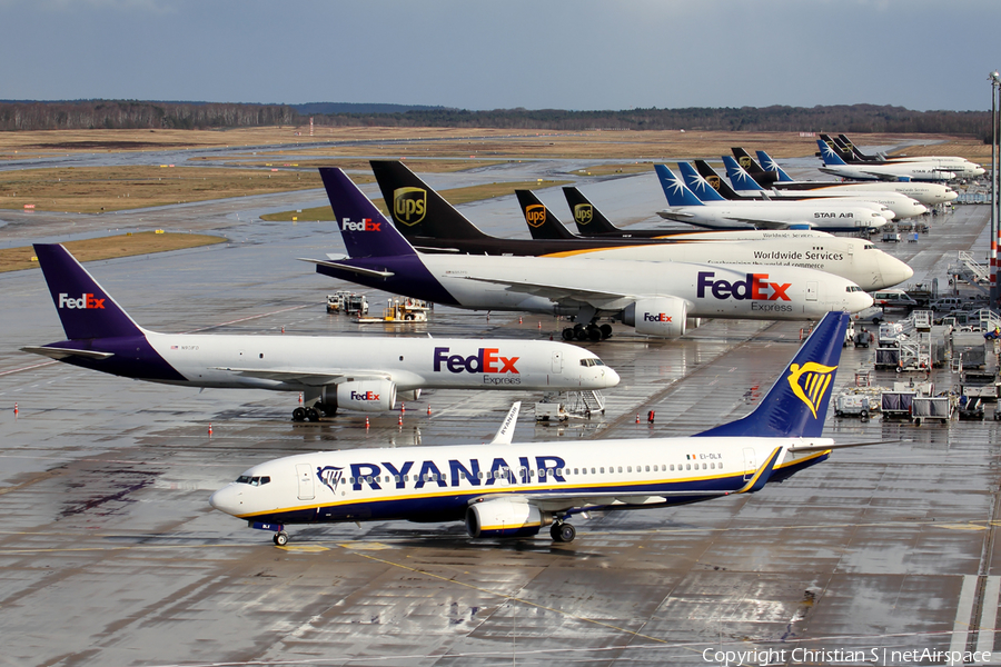 Ryanair Boeing 737-8AS (EI-DLX) | Photo 103740