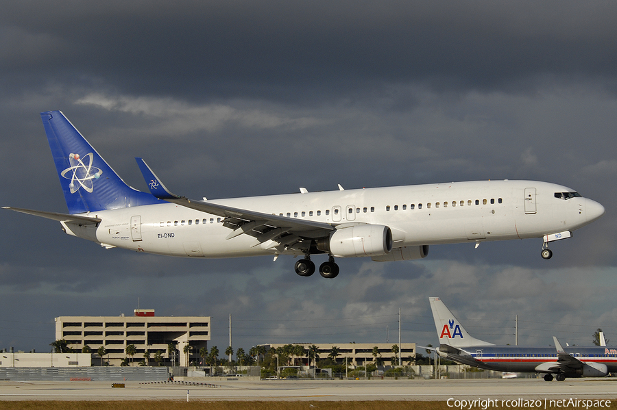 Futura International Airways Boeing 737-86N (EI-DND) | Photo 447937