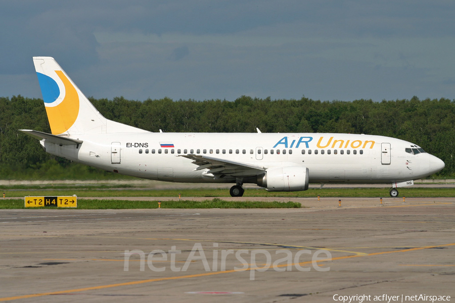 Kras Air Boeing 737-329 (EI-DNS) | Photo 152702