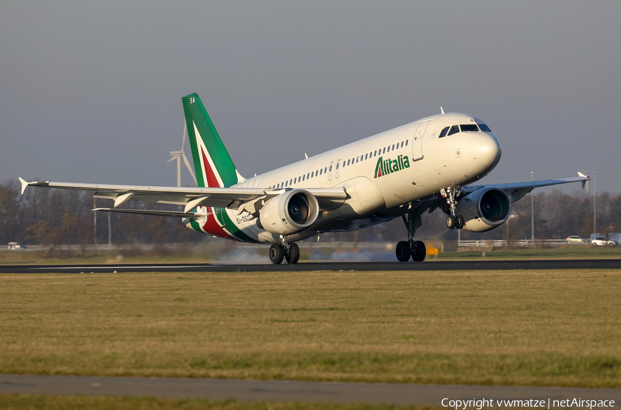Alitalia Airbus A320-214 (EI-DSA) | Photo 428988