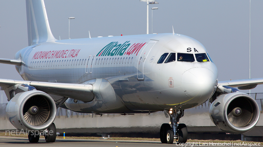 Alitalia Airbus A320-214 (EI-DSA) | Photo 70490