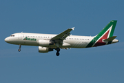 Alitalia Airbus A320-214 (EI-DSA) at  Rostock-Laage, Germany