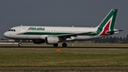 Alitalia Airbus A320-216 (EI-DSC) at  Amsterdam - Schiphol, Netherlands