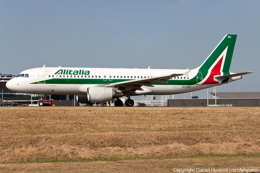Alitalia Airbus A320-216 (EI-DSC) | Photo 614068