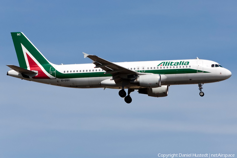 Alitalia Airbus A320-216 (EI-DSC) | Photo 508285