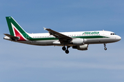 Alitalia Airbus A320-216 (EI-DSC) at  Rome - Fiumicino (Leonardo DaVinci), Italy