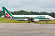 Alitalia Airbus A320-216 (EI-DSC) at  Hamburg - Fuhlsbuettel (Helmut Schmidt), Germany