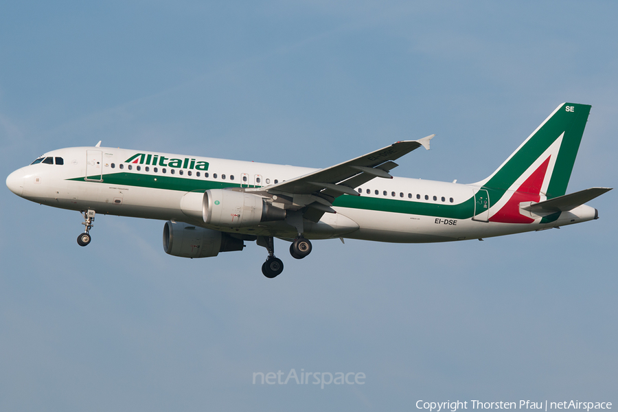 Alitalia Airbus A320-216 (EI-DSE) | Photo 61747