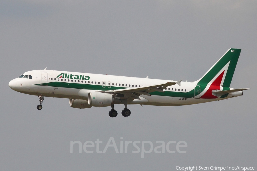 Alitalia Airbus A320-216 (EI-DSE) | Photo 53464