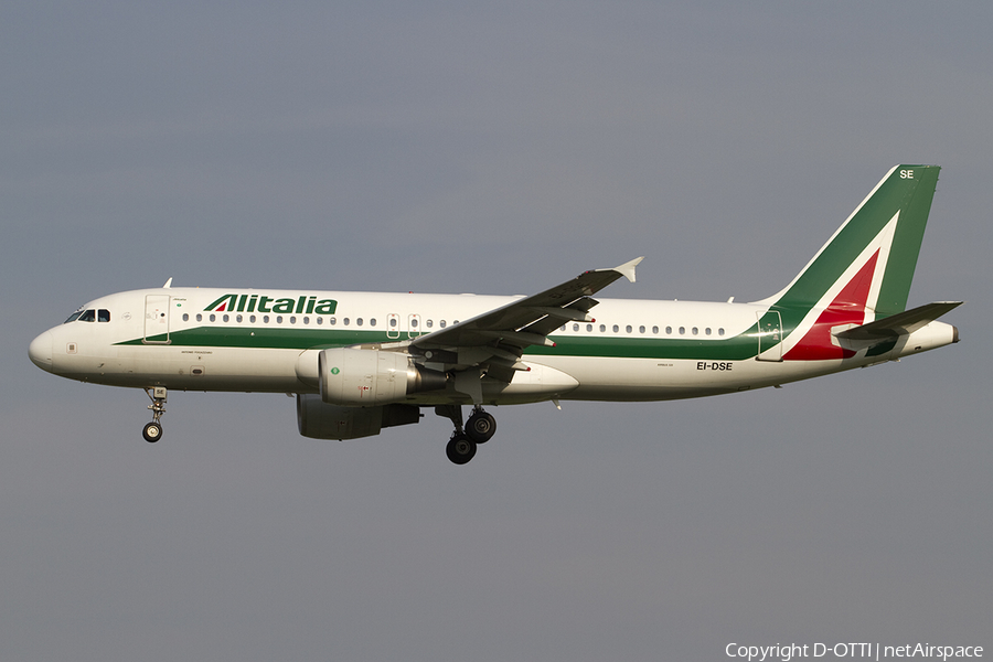 Alitalia Airbus A320-216 (EI-DSE) | Photo 393846