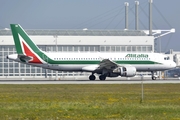 Alitalia Airbus A320-216 (EI-DSE) at  Munich, Germany
