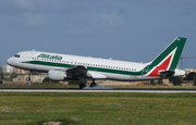 Alitalia Airbus A320-216 (EI-DSJ) at  Luqa - Malta International, Malta