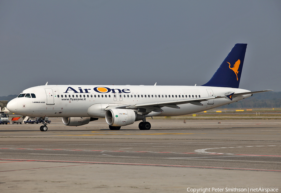 Air One Airbus A320-216 (EI-DSK) | Photo 406047
