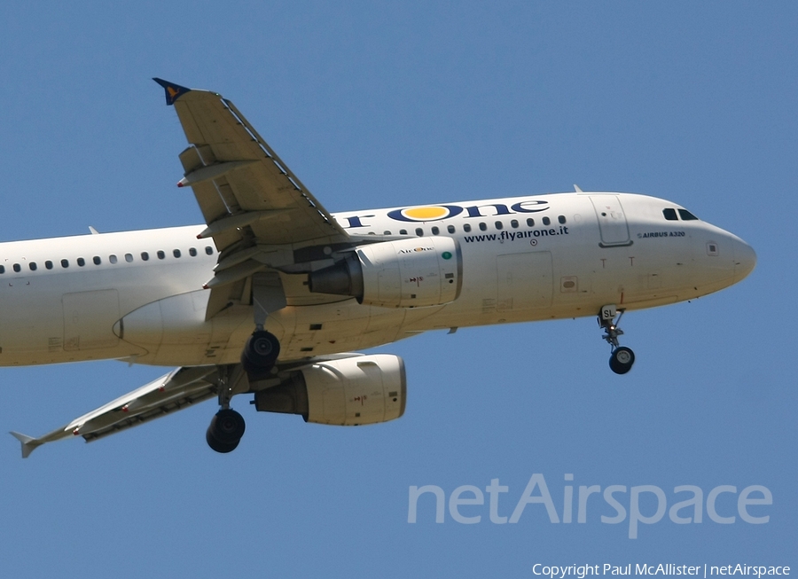 Air One Airbus A320-216 (EI-DSL) | Photo 3948