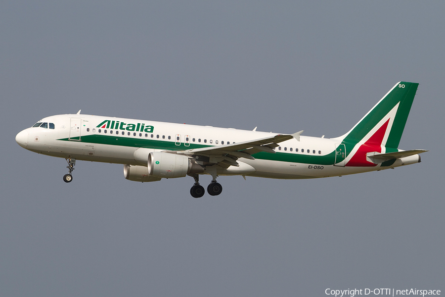 Alitalia Airbus A320-216 (EI-DSO) | Photo 384389