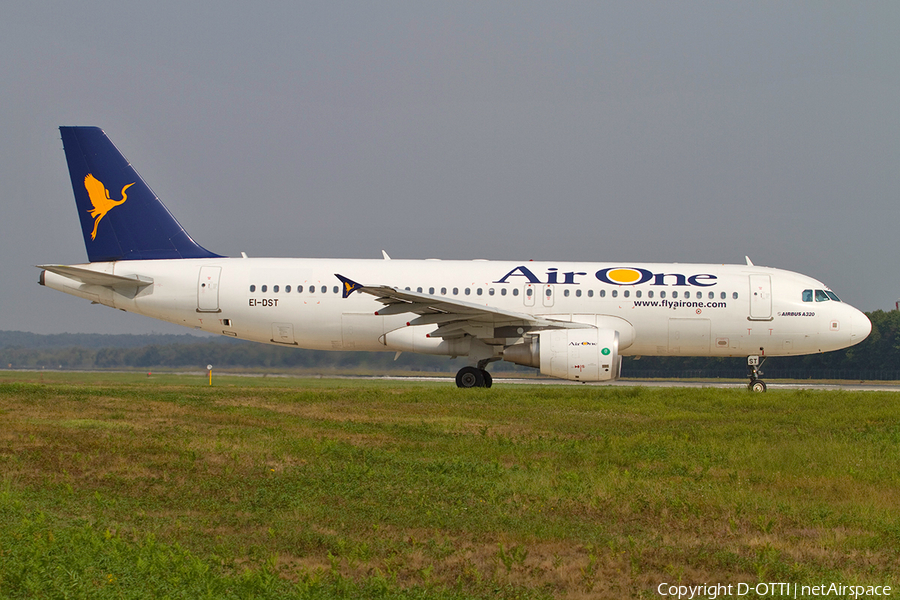 Air One Airbus A320-216 (EI-DST) | Photo 369490