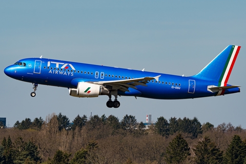 ITA Airways Airbus A320-216 (EI-DSU) at  Hamburg - Fuhlsbuettel (Helmut Schmidt), Germany