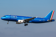 ITA Airways Airbus A320-216 (EI-DSW) at  Hamburg - Fuhlsbuettel (Helmut Schmidt), Germany